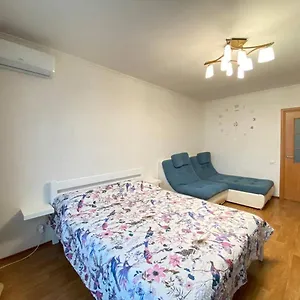 Апартаменты Family On Lomonosova 36a, Киев